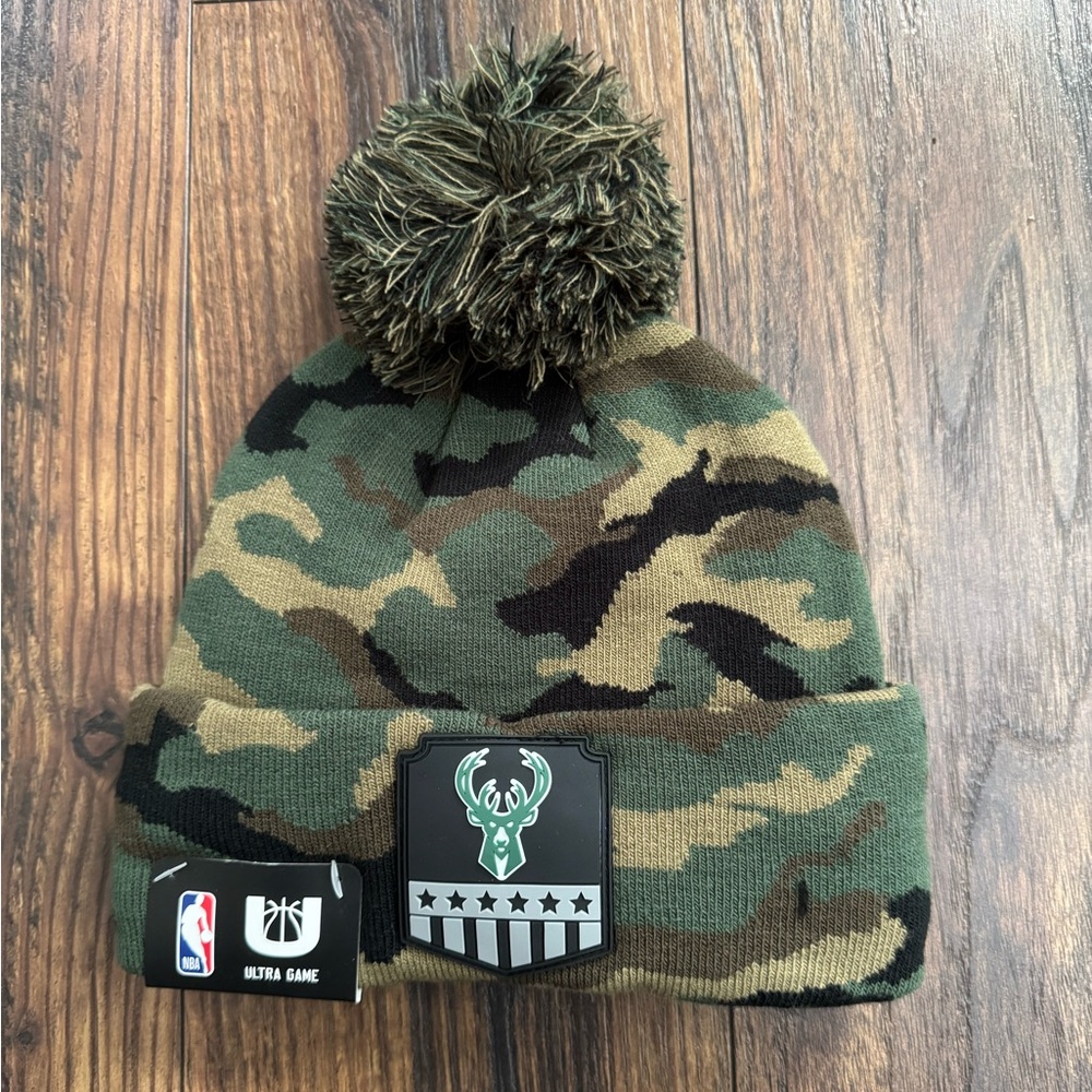 Milwaukee Bucks NBA Camouflage Winter Beanie Camo Hat Cap NWT